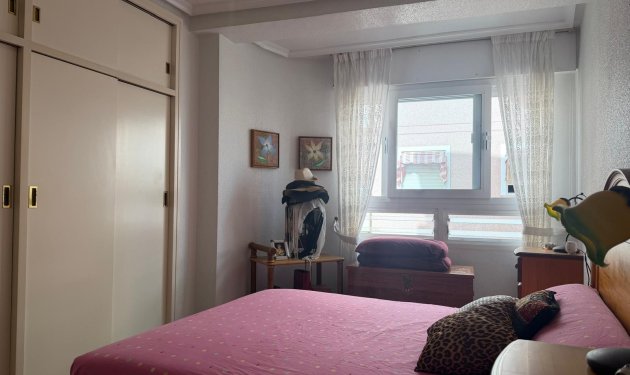 Resale - Apartamento - Torrevieja - Centro