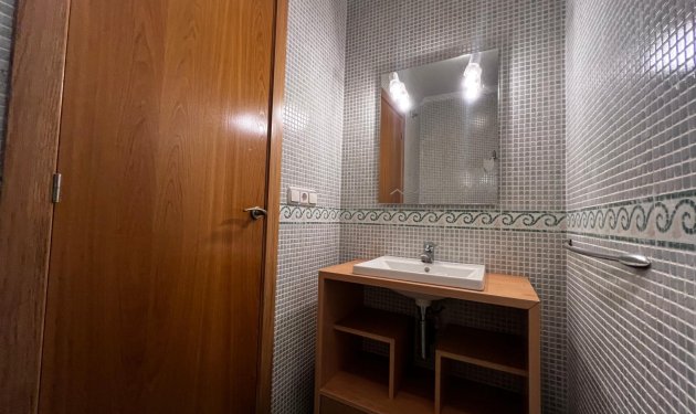 Odsprzedaż - Apartamento - Arenales del Sol