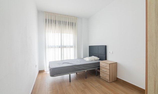 Resale - Apartamento - Elche - Altabix