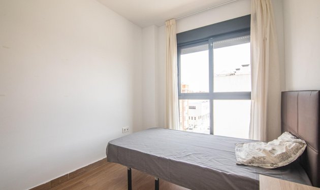 Resale - Apartamento - Elche - Altabix