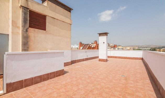 Resale - Apartamento - Elche - Altabix