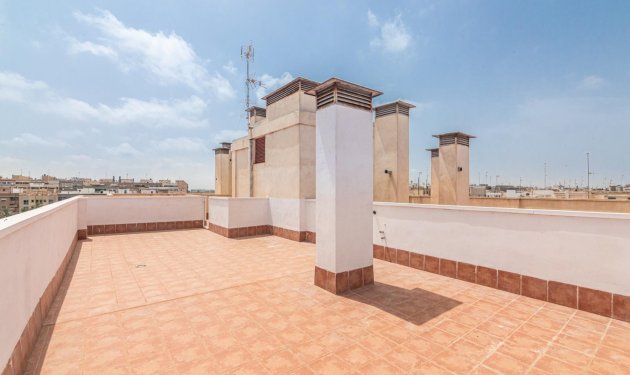 Resale - Apartamento - Elche - Altabix