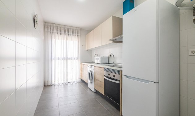 Resale - Apartamento - Elche - Altabix