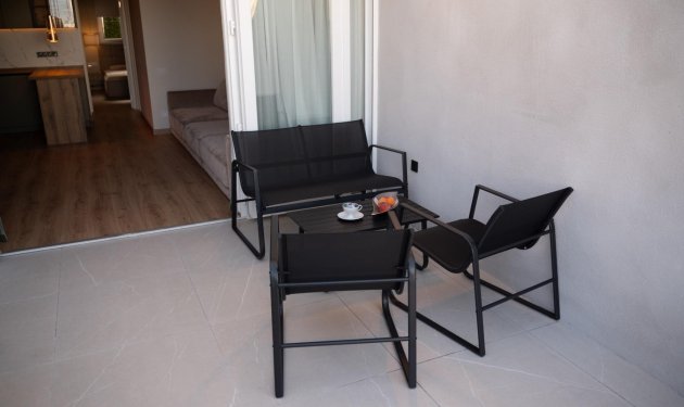 Resale - Bungalow - Torrevieja - Playa de los Naufragos