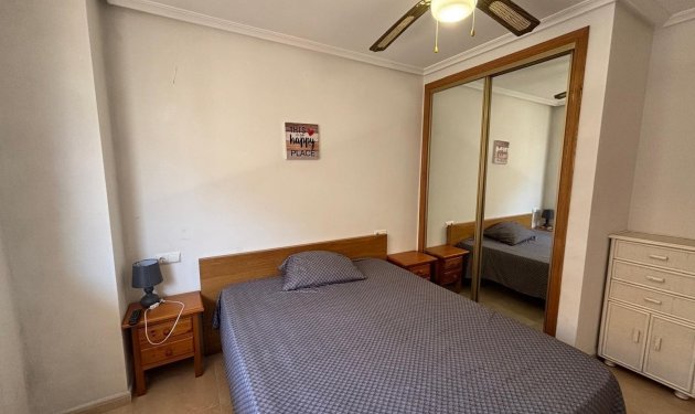Resale - Apartamento - Torrevieja - Centro