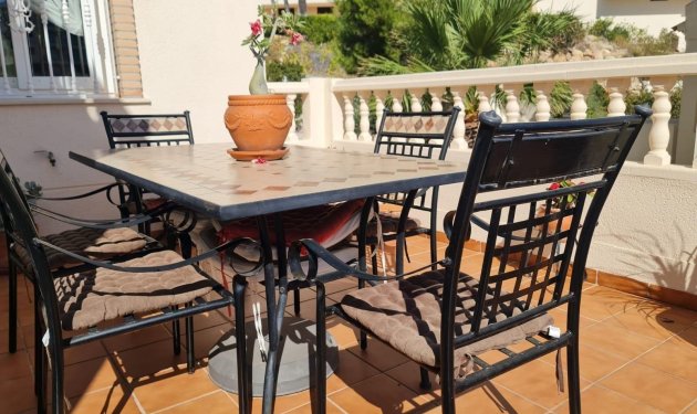 Resale - Chalet - Orihuela Costa - Campos de Golf
