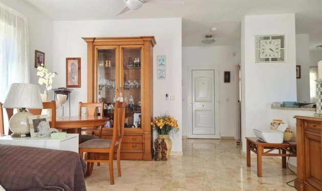 Resale - Chalet - Orihuela Costa - Campos de Golf