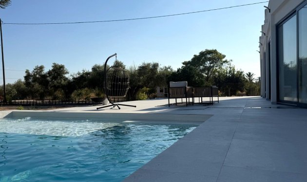 Resale - Chalet - Elche Pedanías - Alzabares