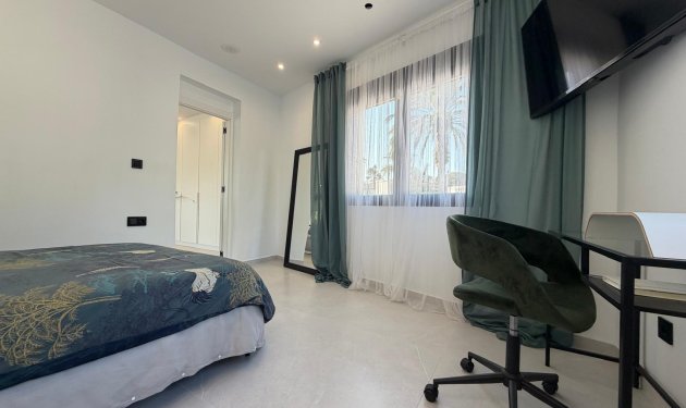 Resale - Chalet - Elche Pedanías - Alzabares