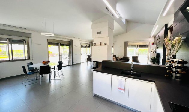 Long Term Rental - Chalet - Elche Pedanías - Matola