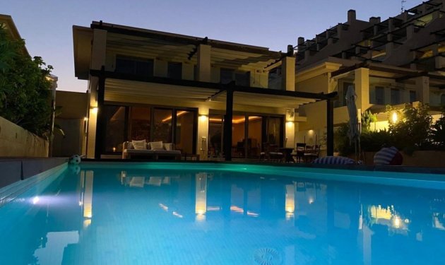 Long Term Rental - Chalet - Arenales del Sol - Zona paseo maritimo