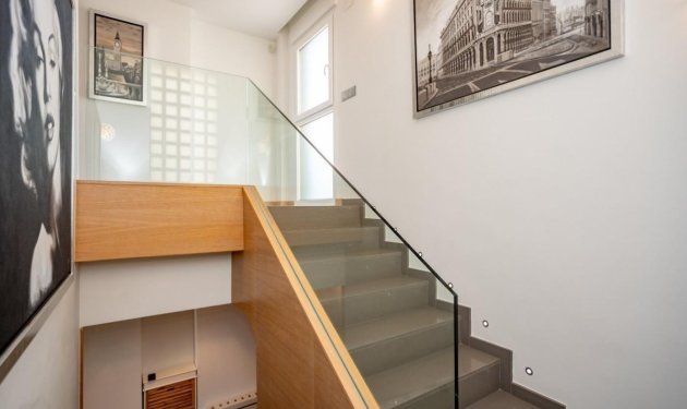 Long Term Rental - Chalet - Arenales del Sol - Zona paseo maritimo