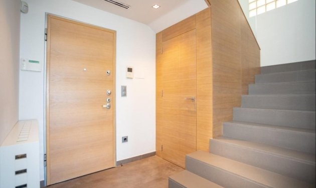 Long Term Rental - Chalet - Arenales del Sol - Zona paseo maritimo