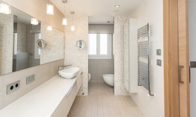 Long Term Rental - Chalet - Arenales del Sol - Zona paseo maritimo