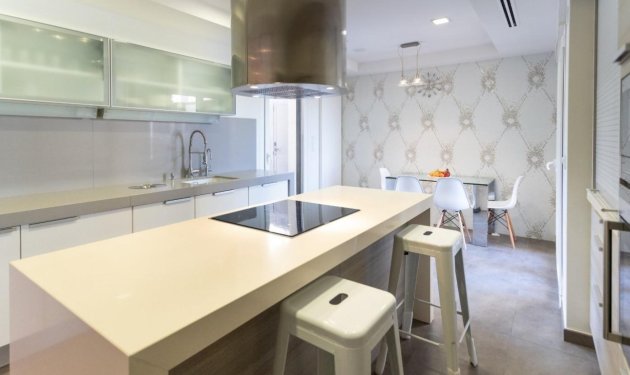 Long Term Rental - Chalet - Arenales del Sol - Zona paseo maritimo