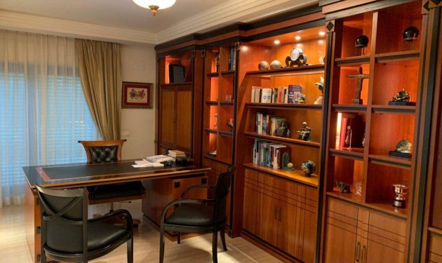 Resale - Chalet - Alicante - Playa San Juan