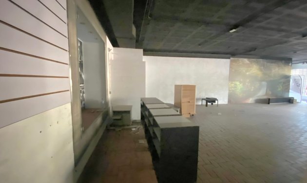 Resale - Local comercial - Elche - Zona Universidad