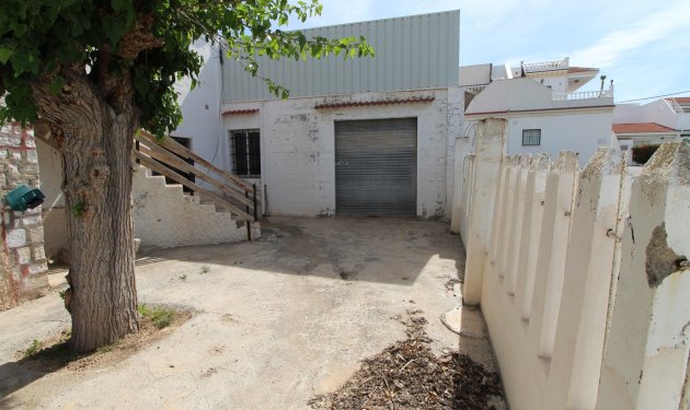 Resale - Commercial - Guardamar - Urbanizaciones /PLAYA