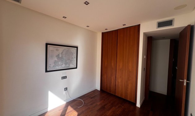 Resale - Piso - Elche - Asilo - Pisos Azules