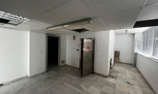 Long Term Rental - Local comercial - Elche - Asilo - Pisos Azules