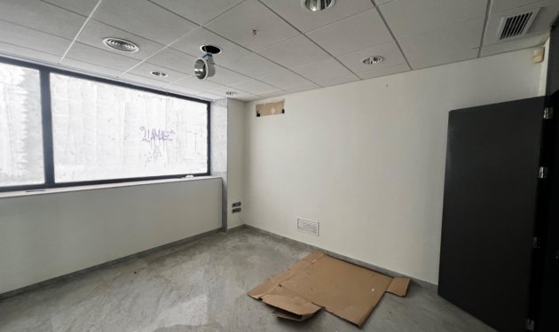 Long Term Rental - Local comercial - Elche - Asilo - Pisos Azules