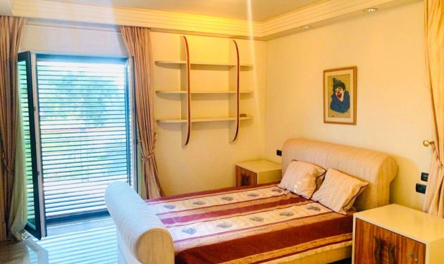 Resale - Chalet - Alicante - Playa de San Juan