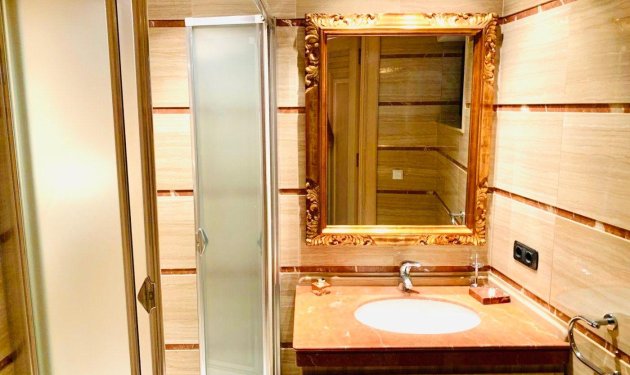 Resale - Chalet - Alicante - Playa de San Juan
