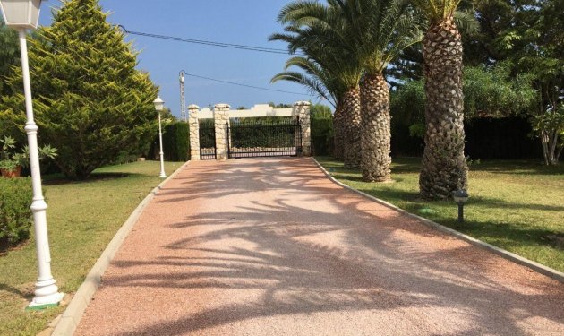Resale - Chalet - Valverde (Alicante) - Valverde