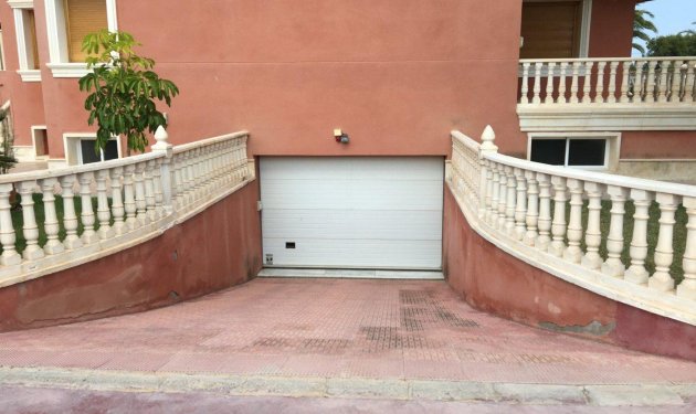 Resale - Chalet - Valverde (Alicante) - Valverde