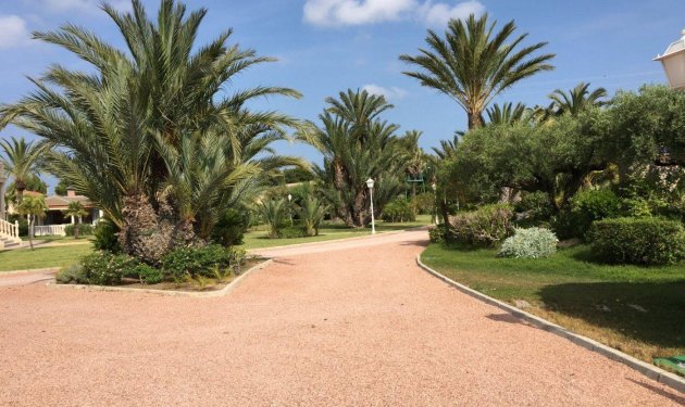 Resale - Chalet - Valverde (Alicante) - Valverde