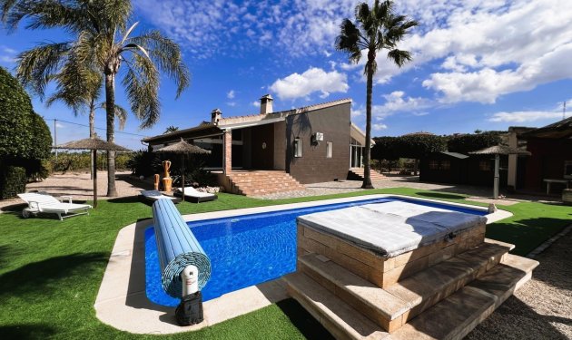 Resale - Chalet - Jacarilla