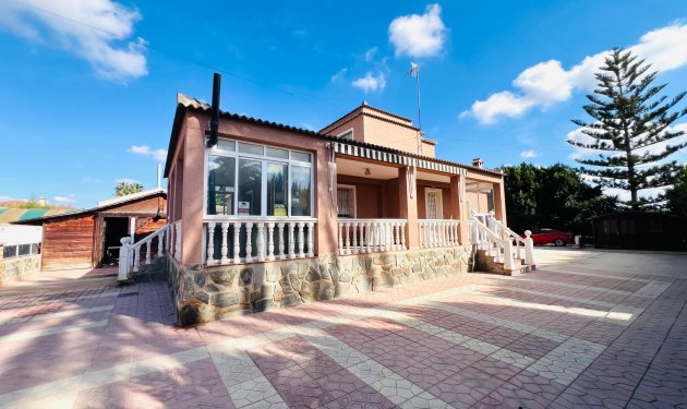 Resale - Chalet - Elche Pedanías - La Hoya-Daimes-El Derramador