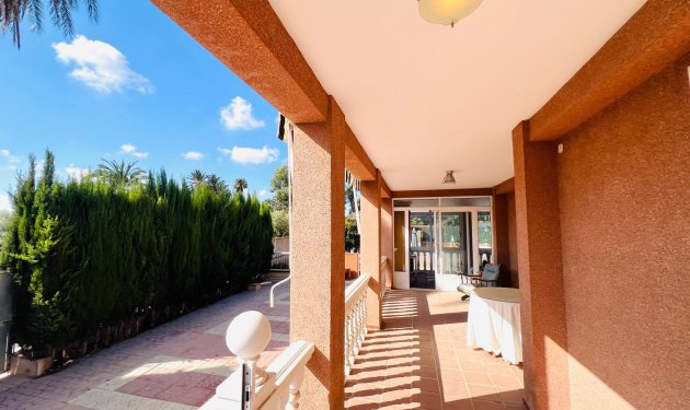 Resale - Chalet - Elche Pedanías - La Hoya-Daimes-El Derramador
