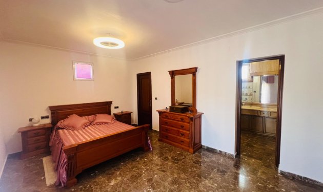 Resale - Chalet - Elche Pedanías - La Hoya-Daimes-El Derramador