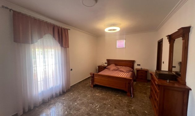 Resale - Chalet - Elche Pedanías - La Hoya-Daimes-El Derramador