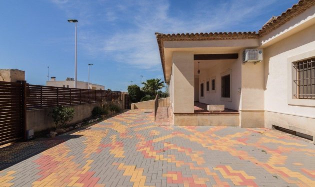 Resale - Chalet - Elche Pedanías - Valverde