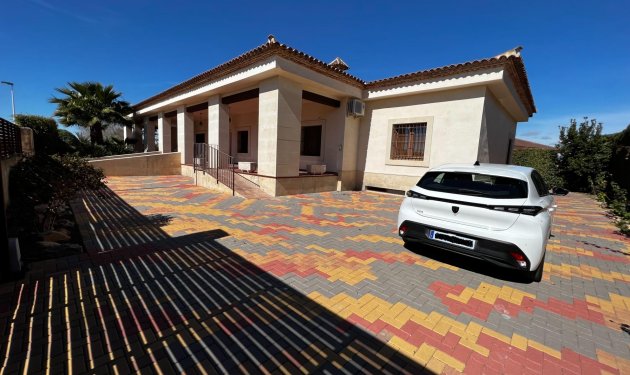 Resale - Chalet - Elche Pedanías - Valverde