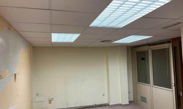 Resale - Local comercial - Elche - Sector Quinto