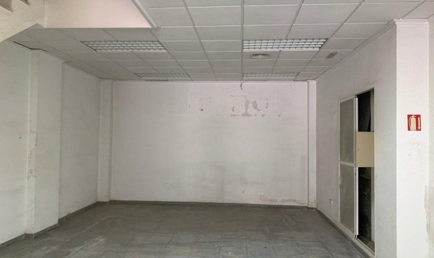 Resale - Local comercial - Elche - Sector Quinto