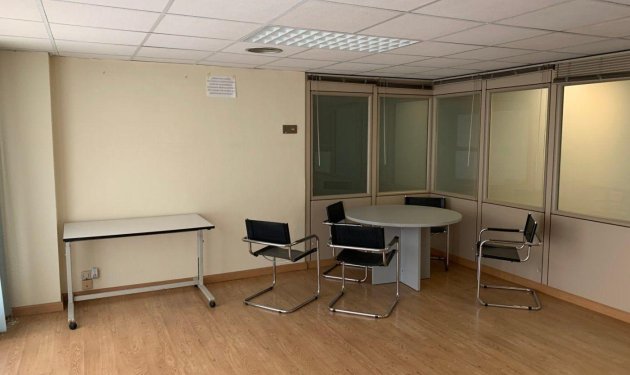 Resale - Local comercial - Elche - Sector Quinto