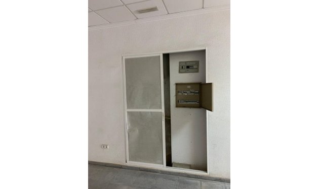 Resale - Local comercial - Elche - Sector Quinto