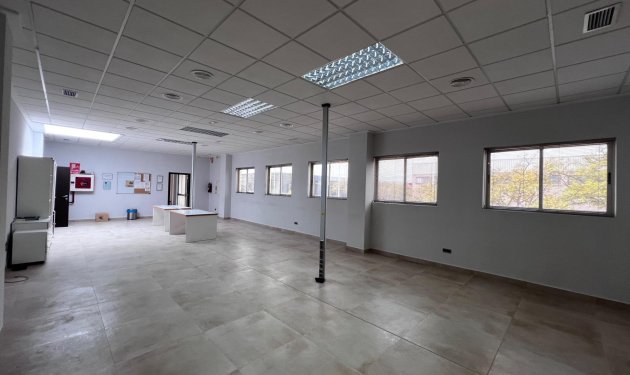 Long Term Rental - Nave industrial - Elche Pedanías - Jubalcoi-Saladas