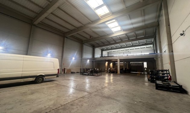 Resale - Nave industrial - Elche Pedanías - Poligono torrellano