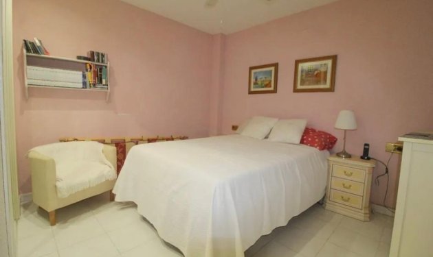 Resale - Apartament - Torrevieja - Pueblo