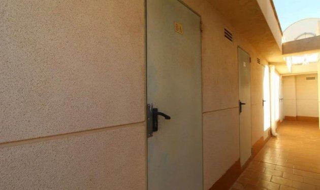 Resale - Apartament - Torrevieja - Pueblo