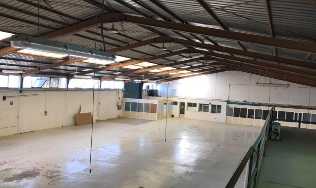 Resale - Nave industrial - Alicante - Ciudad de Asís - Font-Calent - El Bacarot