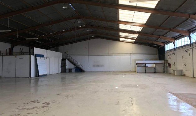 Resale - Nave industrial - Alicante - Ciudad de Asís - Font-Calent - El Bacarot
