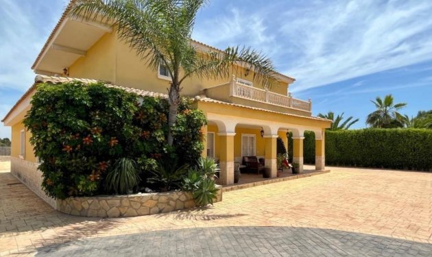 Resale - Chalet - Torrellano