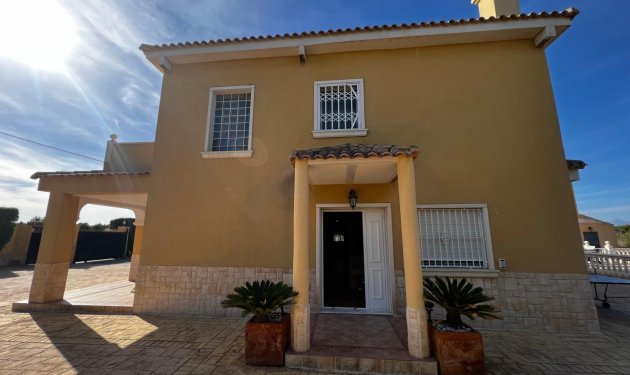 Resale - Chalet - Torrellano