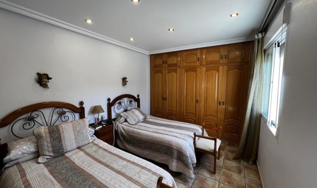 Resale - Chalet - Torrellano